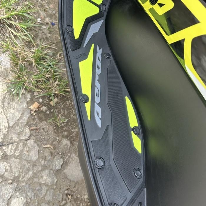 karpet motor aerox 155 bahan karet / aksesoris motor aerox / aerox 155