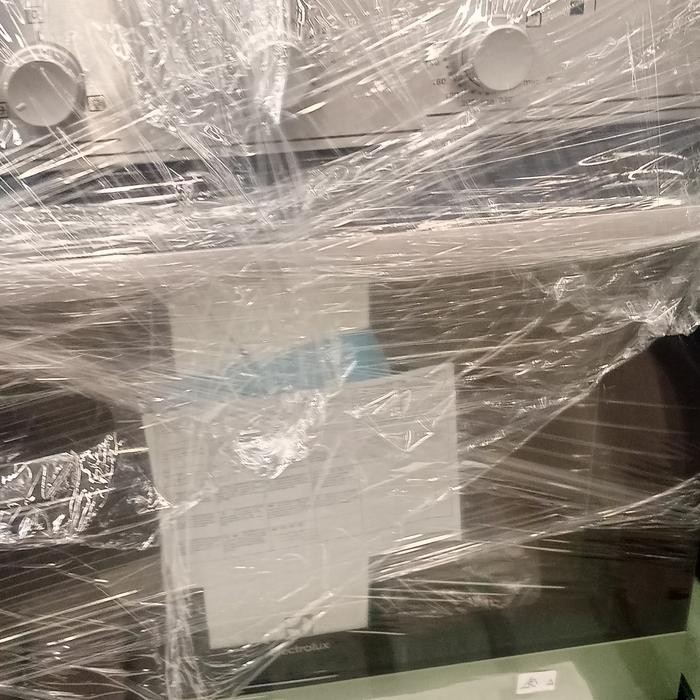 ELECTROLUX OVEN TANAM GAS ELECTROLUX EOG1102COX GRADE B