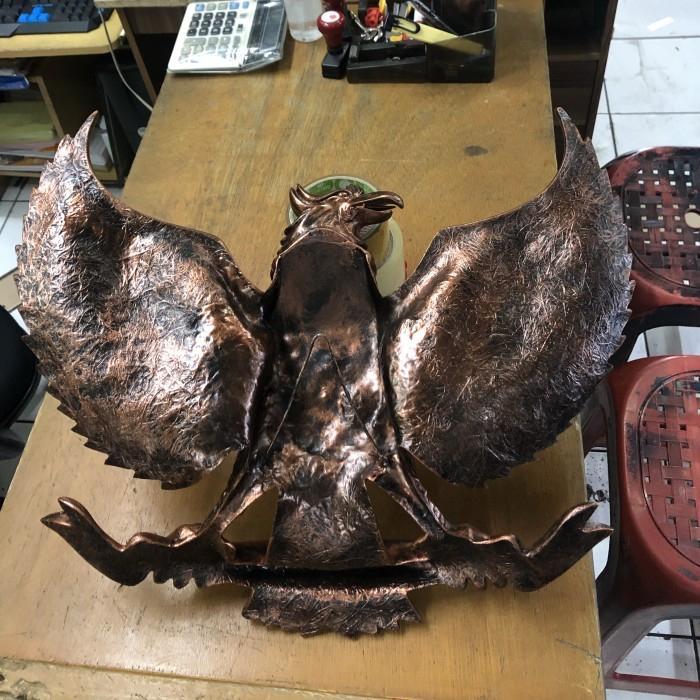 lambang garuda pancasila bahan fiber perunggu 50cm