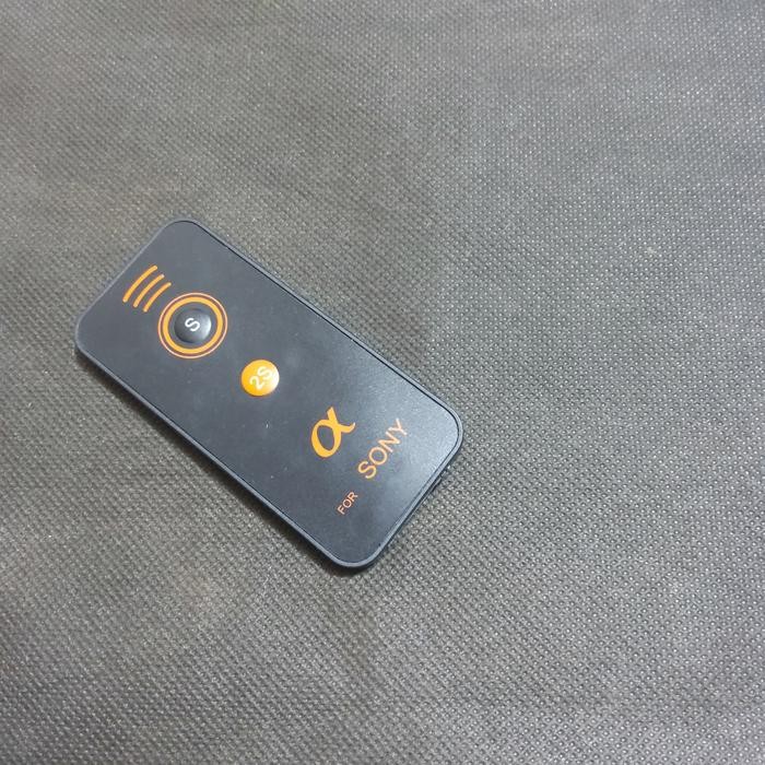 SonyRemoteCommanderDesignedForSelectSonyAlphaDslrMirrorlessAndSltCameras Second