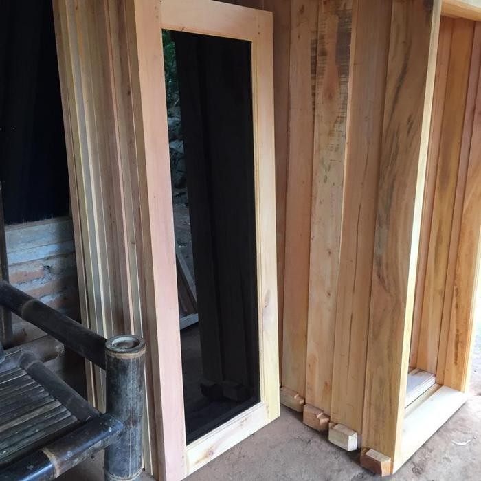 1set pintu plus kusen dan 1set jendela plus kusen