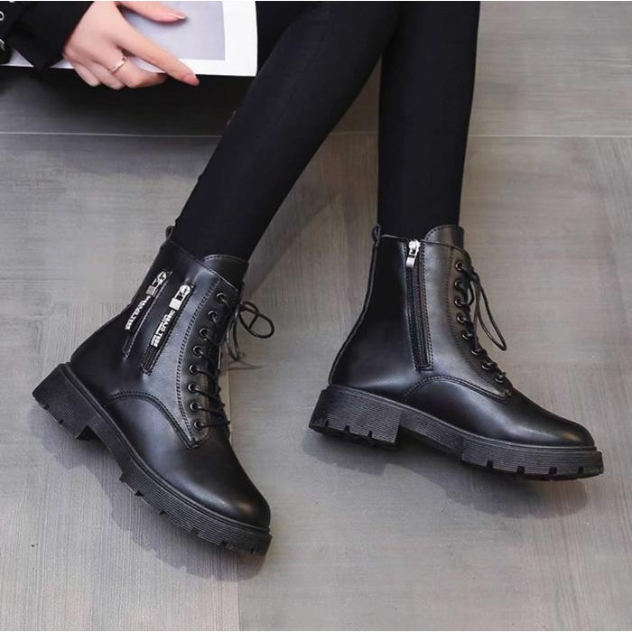 Avanceid Gongchan Boots Sepatu Sneakers Wanita Docmart Putih Hitam