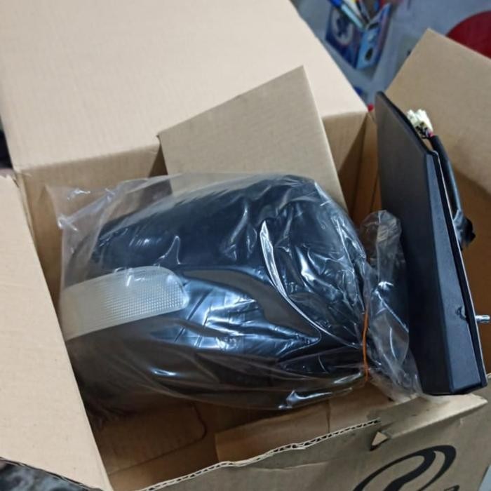 Spion Daihatsu Sirion 2007-2010