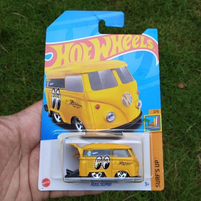 Pilihan- Hotwheels Kool Kombi Mooneyes