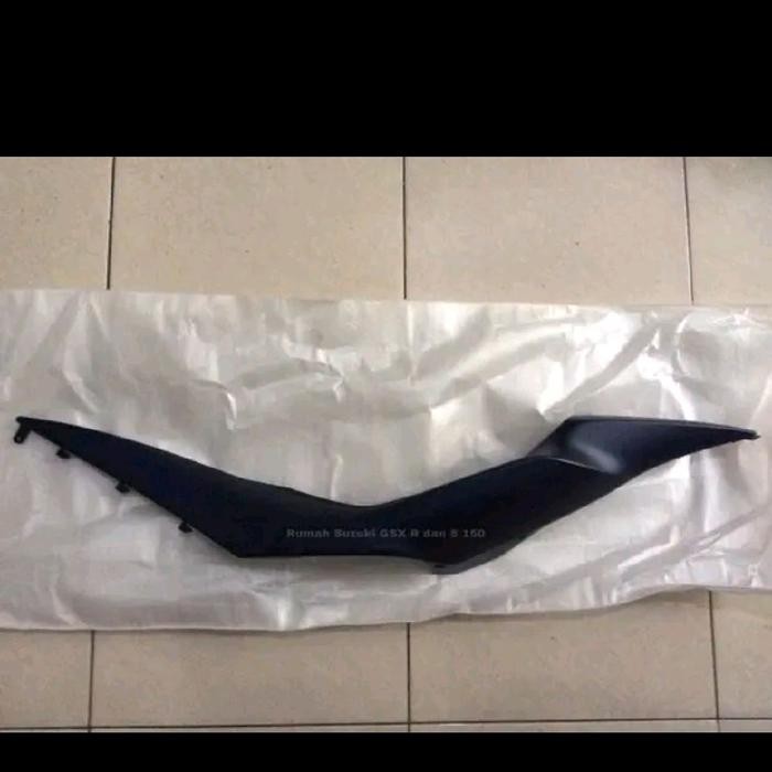 Body Belakang Kiri Suzuki Gsx R150 Biru Doff