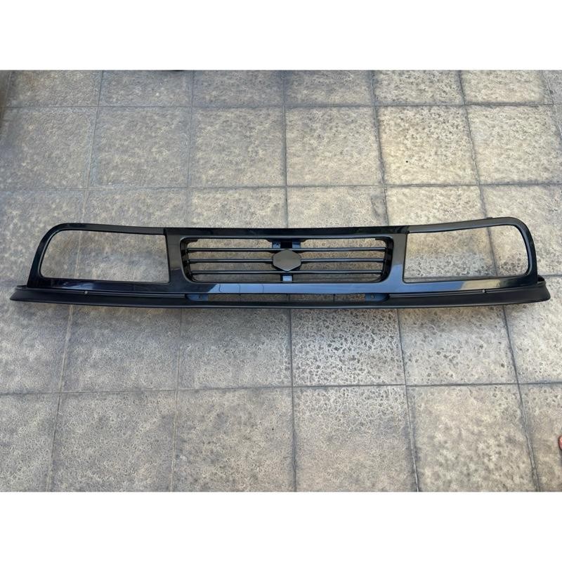 Grill Depan Suzuki Vitara 1992-2000