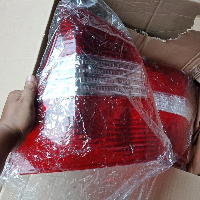MIKA LAMPU BELAKANG LIVINA STOPLAMP