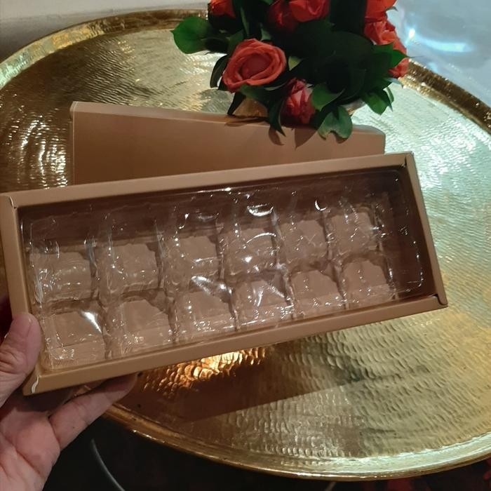 Box Nastar Mika 12 Hole Sliding