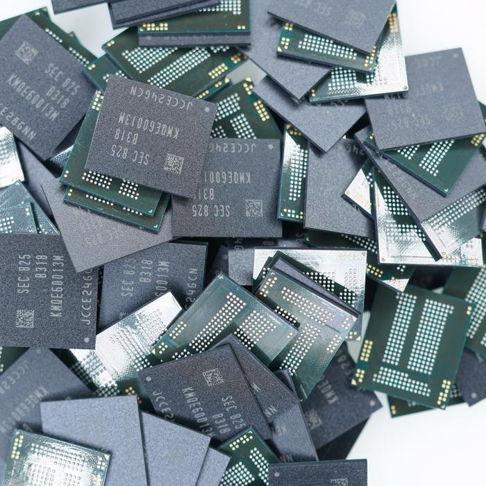 IC EMMC KMQE60013M-B318 KMQE6 RAM 2GB REDMI 6 6A 16GB EMMC KMQE6 ORIGINAL QUALITY