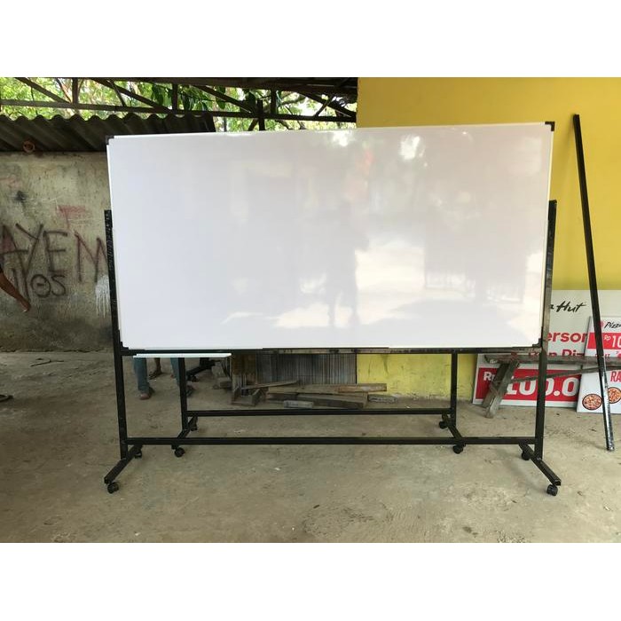 

Whiteboard Standing 120X240 Double Face Magnetic
