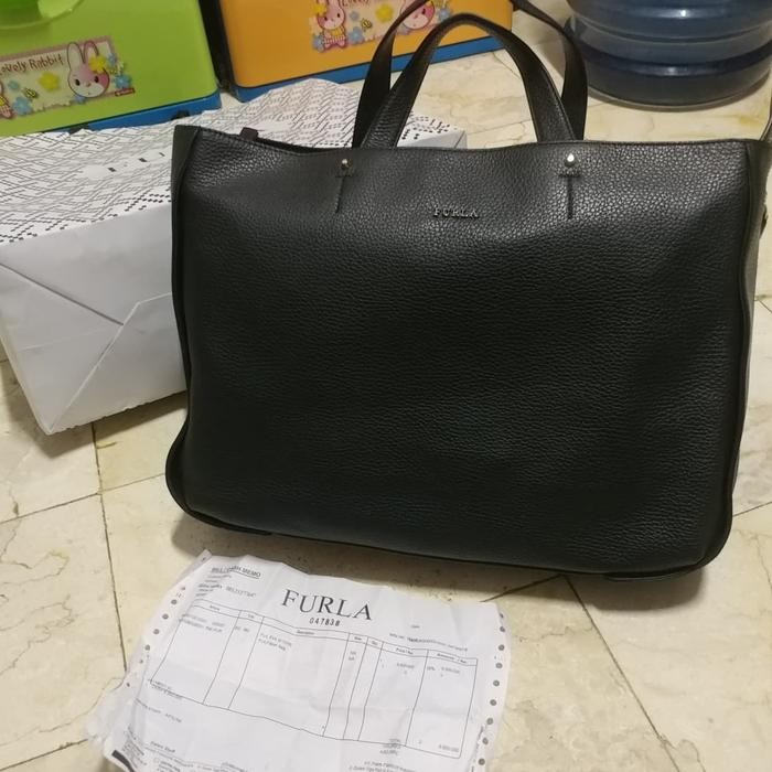 Tas FURLA EVA M TOTE HITAM best seller