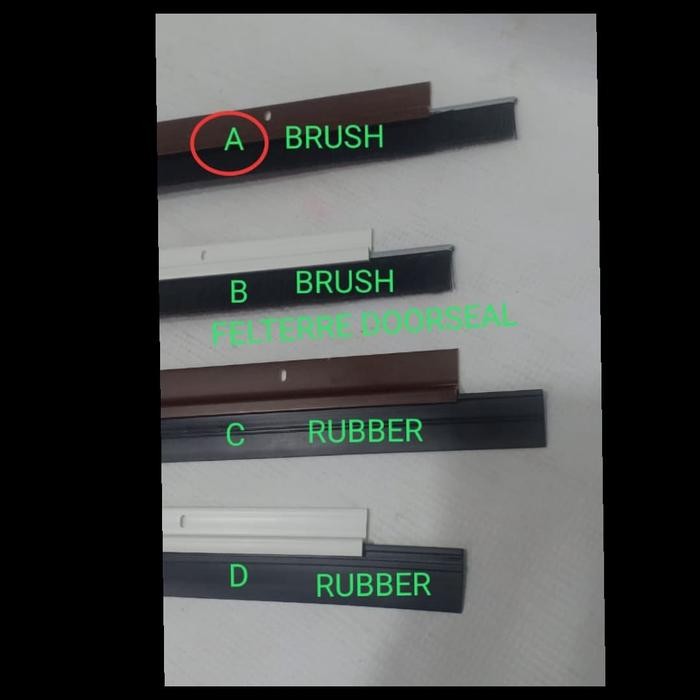 Door brush seal/door seal/door seal brush/penutup celah bawah pintu
