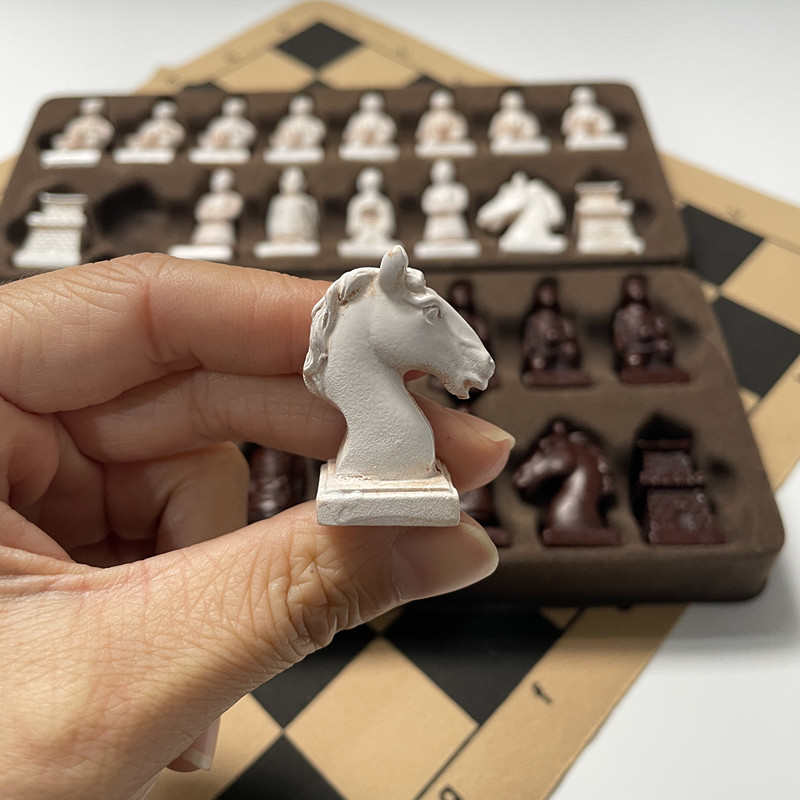 New design of small-sized chess 3D creative character soldier chess pieces, small size 28cm/11inch