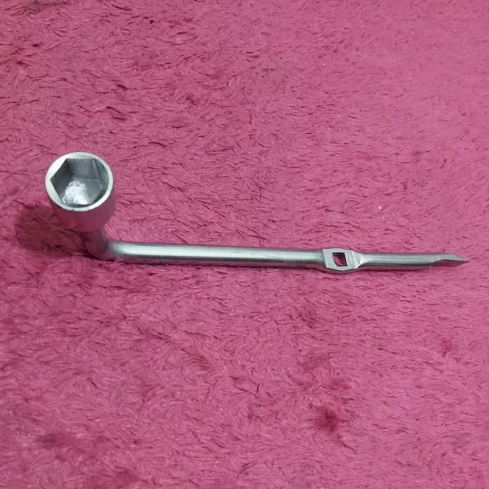 KUNCI RODA MOBIL 21 MM ( GAGANG DONGKRAK ) KIJANG INOVA,FORTUNER,HILUX