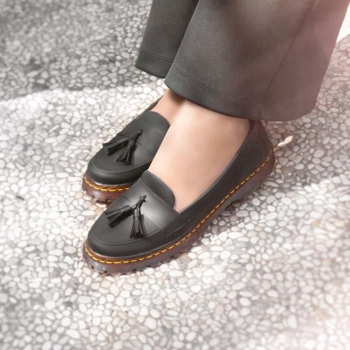 Pilihan- Arme Docmart Black And Dark Brown - Ellesis Sepatu Flat Kerja Wanita Docmart Cewek