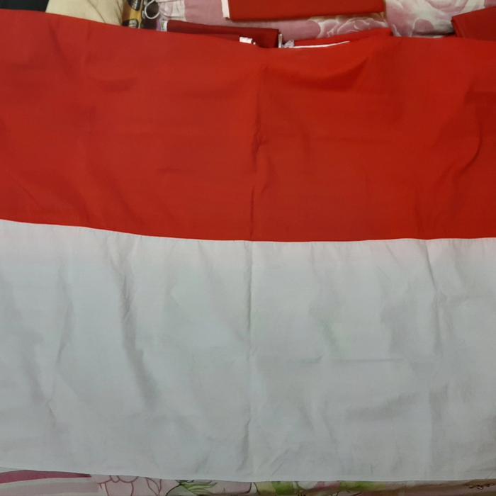 Bendera Merah Putih Kain Ero/Tetron Awet 135x90 Cm