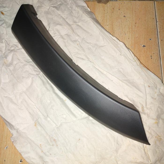 FORD GENUINE PARTS SPOILER SPARKBOARD BELAKANG KANAN FORD ESCAPE OK.