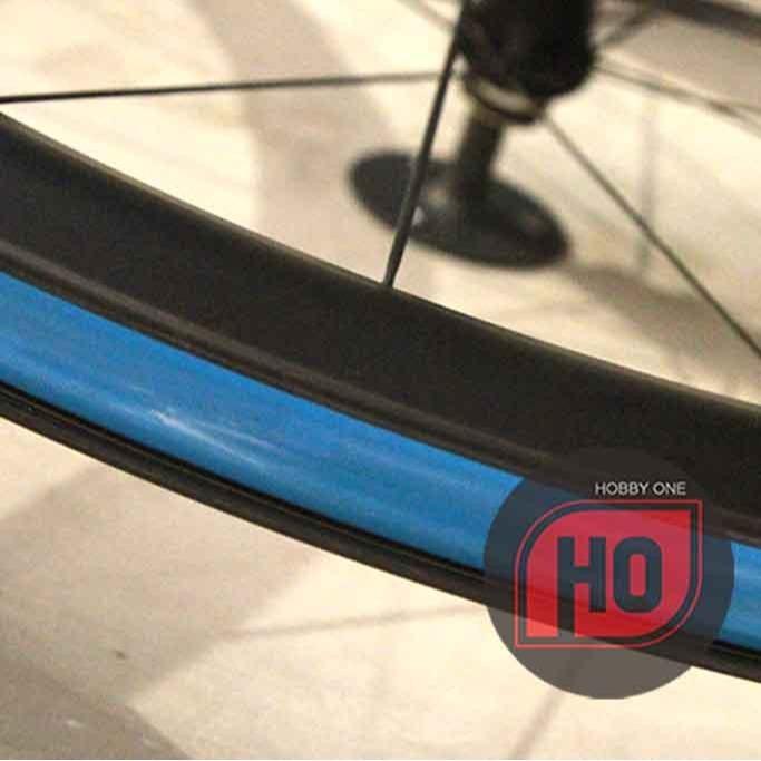 REYNOLDS AR58 62 CLINCHER TUBELESS CARBON DISC WHEELSET