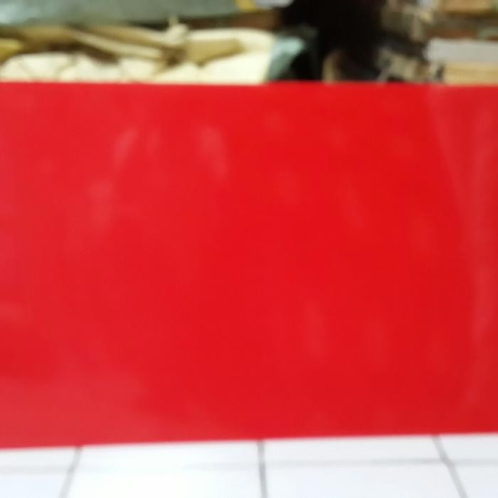 

GRAVOPLY MERAH TEKS PUTIH BAHAN GRAVIR NAMETAG DL 60X120CM TEBAL 1.5ML
