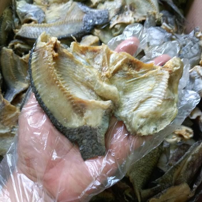 

TERLARIS IKAN ASIN NILA TOBA UKURAN SEDANG ENAK KERING MAKANAN KHAS MEDAN READY STOCK