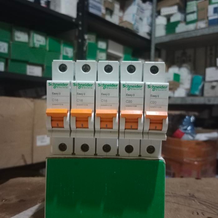 BERKUALITAS schneider mcb ekonomis easy8 c16 ea9an1c20