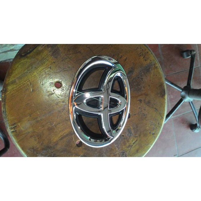 Emblem Grill Innova 2011 Sampai Innova 2015 Ori
