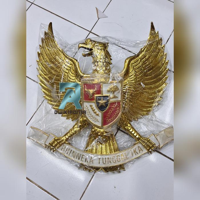 Patung Garuda Pancasila Lambang Negara Bahan Kuningan 50 cm