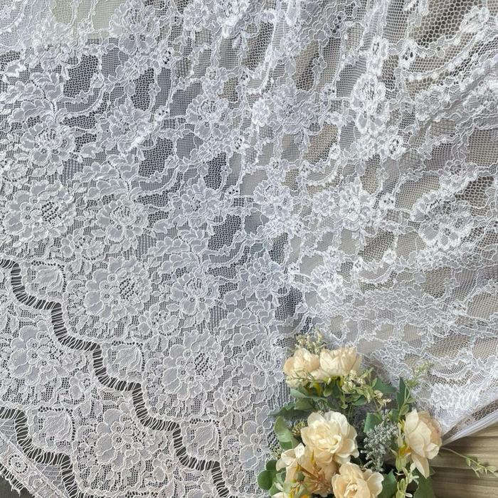 KAIN LACE SEMI EXCLUSIVE - Putih