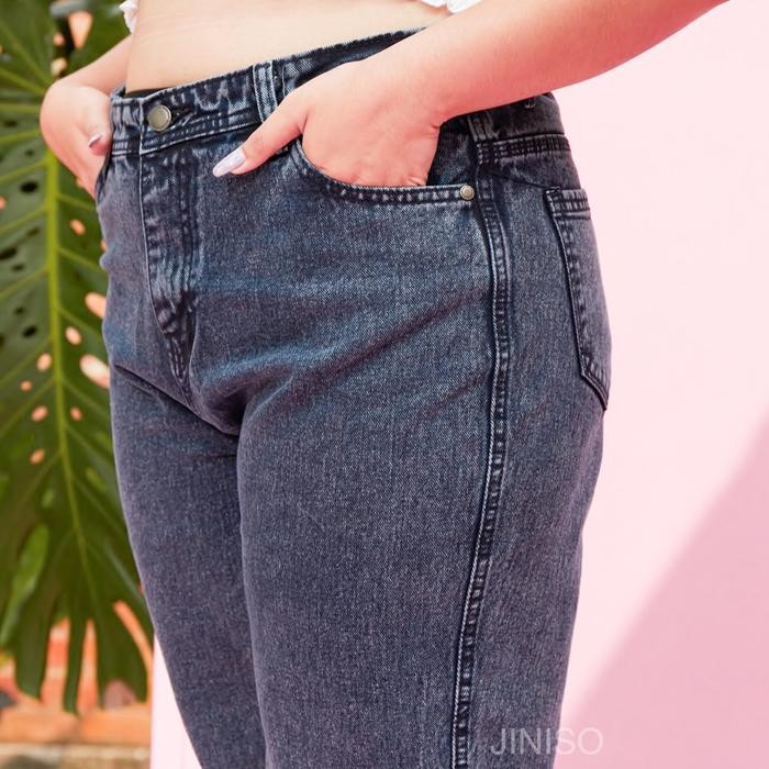 9qli- Jiniso Real Curvy - 1304 Jumbo Boyfriend Highwaist Celana Jeans Wanita Warna Black