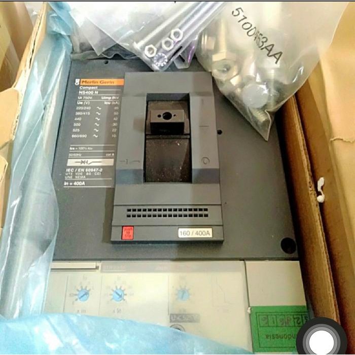MCCB MERLIN GERIN NS400N 400A