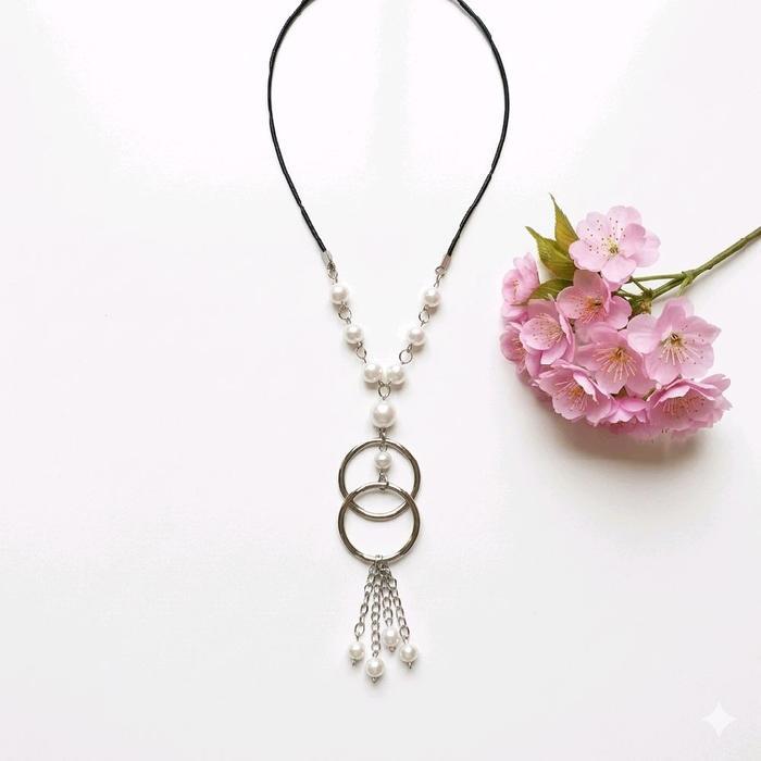 Kalung Simple Wanita Ring Susun Mutiara hitam atau mutiara putih Tali Kulit Elegan Modern Panjang