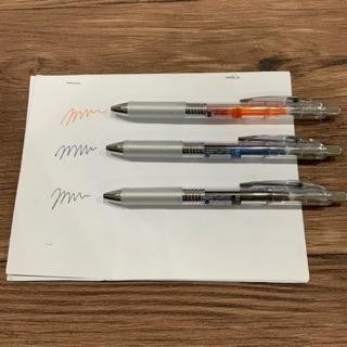 

Pentel INFREE Energel BolPen Gel Biru Hitam BLN 75 TL 0.5mm (1 PCS)