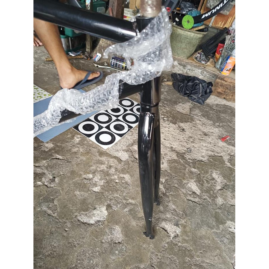 Fork Sepeda Fixie 700C Model Classic Bahan Besi Ukuran Standar Drat Insert Adaptor Stem 22.2