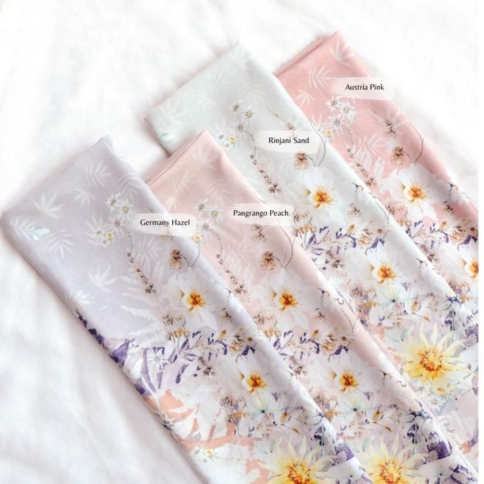 mcgz- Hira - Hijabwanitacantik - Edelweiss Scarf Hijab Segiempat Voal Printing Premium