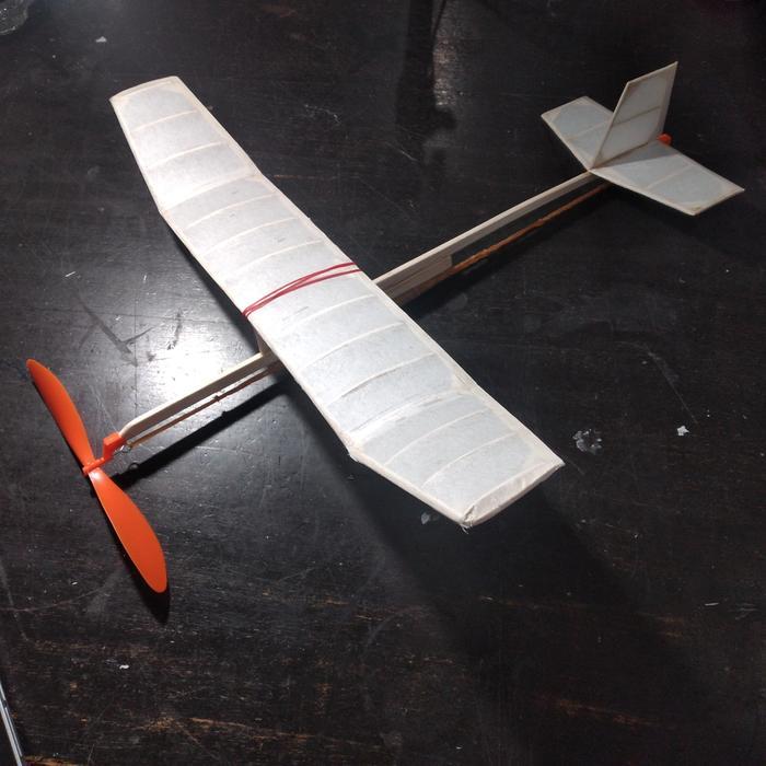 PESAWAT AERO MODEL PELANGI 45 RUBBER POWERED GLIDER TENAGA KARET KAYU BALSA SAYAP 45 CM AEROMODELING