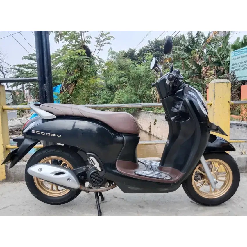 Scoopy prestige th 2021