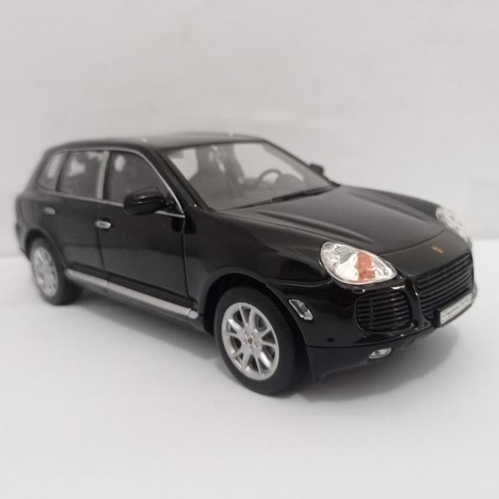 Pilihan- Diecast Mobil Porsche Cayenne Turbo Black Welly 1:24 Mainan Koleksi