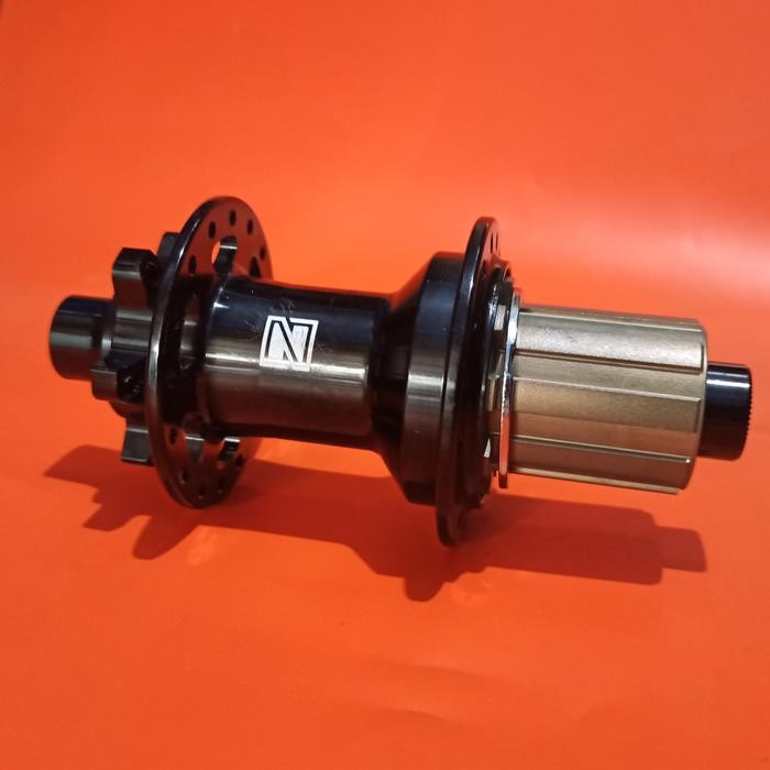 HUB BELAKANG FREEHUB TA 12X135 MM 32 HOLE