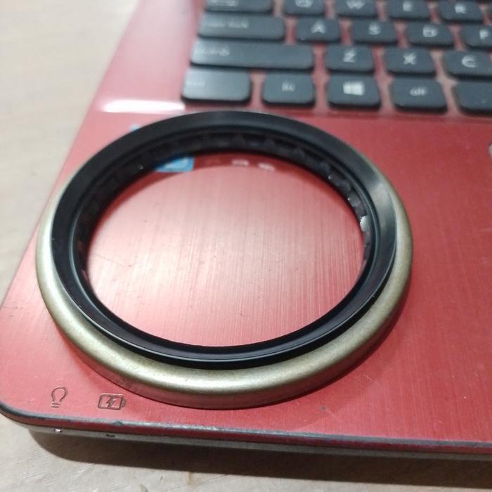OIL SEAL RODA DEPAN INNOVA 90311-T0090 OK.