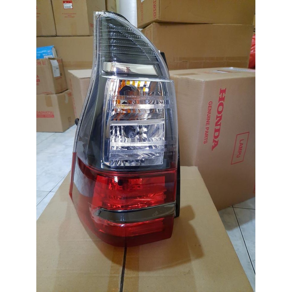 Stoplamp / Lampu Belakang Avanza Veloz 2019 2020 2021 Ori