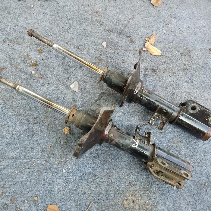 shockbreaker Suzuki esteem 1.6