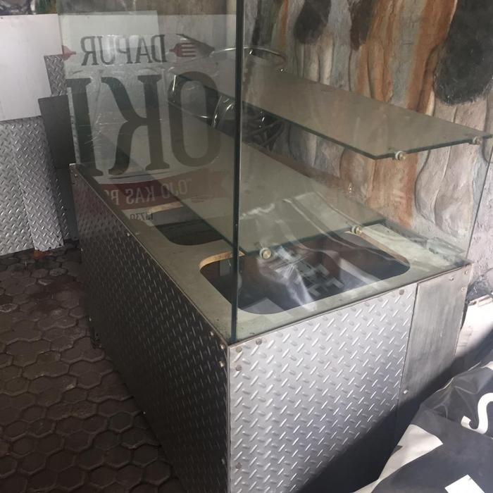 Ready Etalase Makanan Bekas Eks Rumah Makan