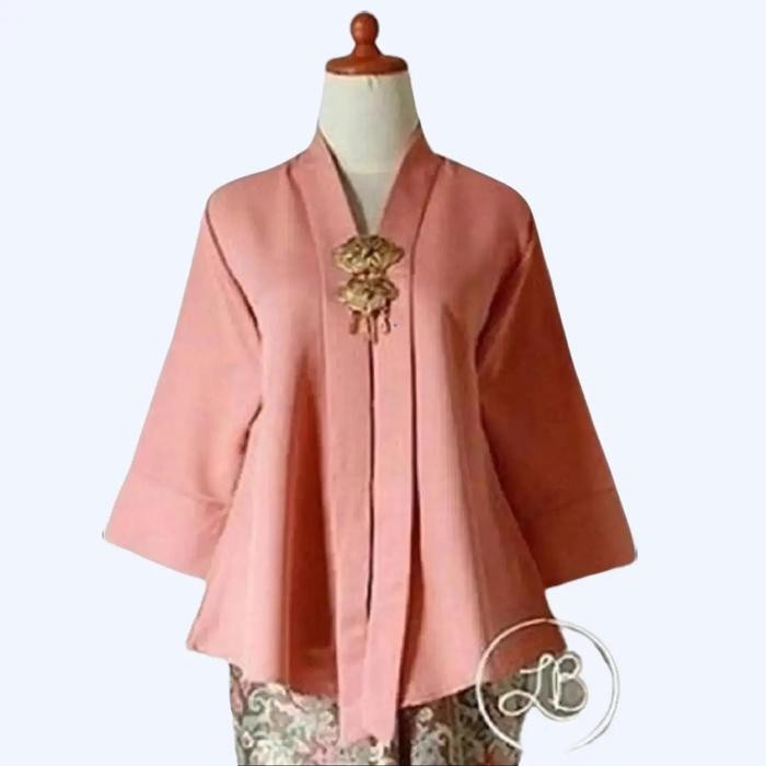 ORIGINAL Floy Kutu Baru Atasan Kebaya Modern Floy Kutu Baru Warna Peach Bahan Katun Tangan Panjang