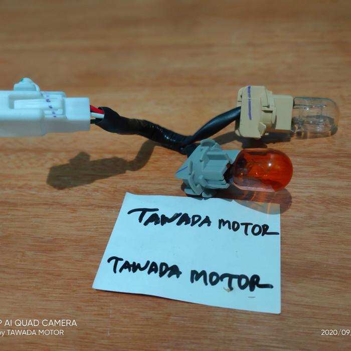 SOKET FITTING LAMPU REM SEIN DAIHATSU LUXIO
