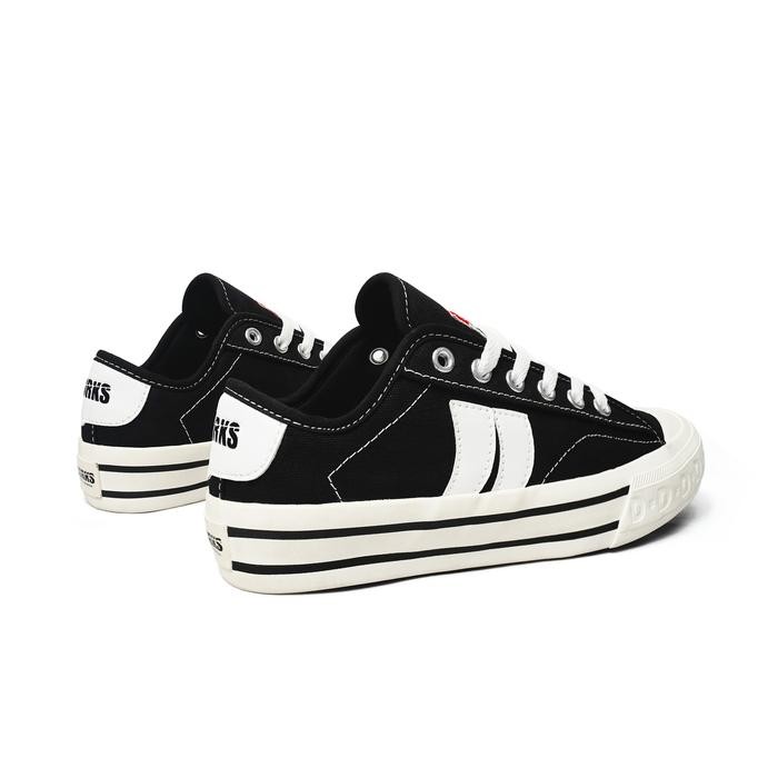 Sepatu Dorks - Metro Low Black Sneakers Casual Premium Shoes Pria Wanita Original