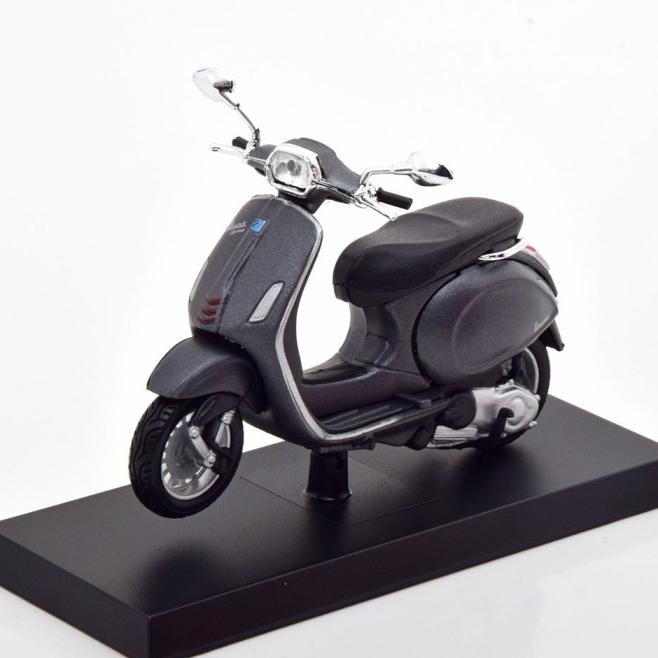 Pilihan- Ready Piaggio Vespa Sprint 150 Abs 2014 Grey Met 1/18 By Centauria