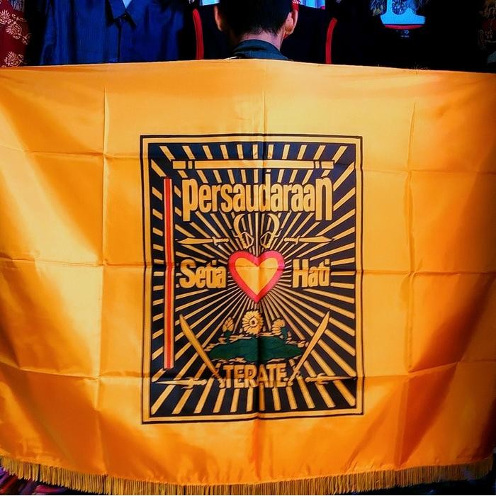 ORIGINAL BENDERA PSHT BESAR BOLAK BALIK UKURAN 140cm x 95cm READY STOCK