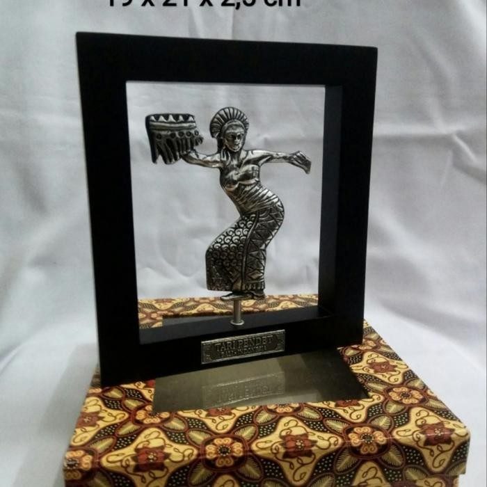 Souvenir Plakat Patung Tari Pendet Bali