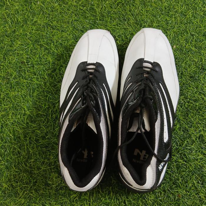 sepatu golf bekas kualitas berkelas