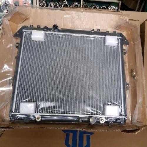 RADIATOR INNOVA DIESEL MATIC